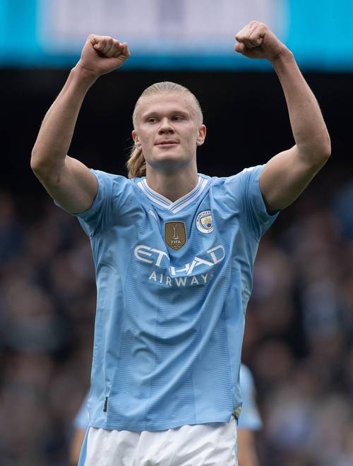 今年还剩5场比赛莱万年度69球，60球的姆巴佩冲击C罗、莱西91球仍难超越（年内仅剩5战：莱万已轰69球，60球的姆巴佩追赶C罗纪录，梅西91球仍高不可攀）