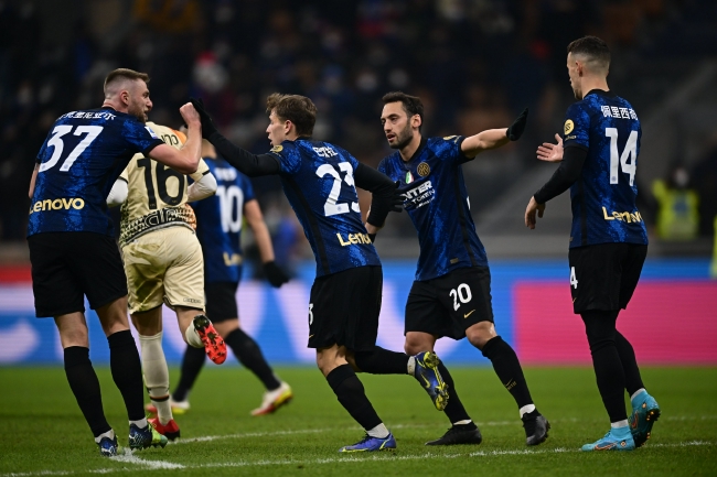 巴西队官方：三月将和法国、克罗地亚分别进行热身赛（巴西队官宣：3月将分别与法国、克罗地亚进行热身赛）