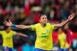 北爱尔兰主帅谈对意大利：无论遇到哪队都很复杂，他们非常强（北爱尔兰主帅谈战意大利：遇谁都难打，蓝衣军团实力强劲）