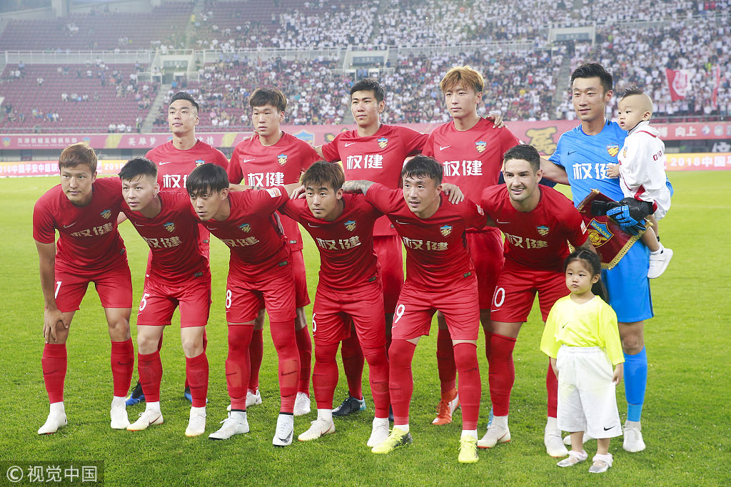 利雅得胜利2-1逆转费哈，C罗双响+补时第14分钟点射绝杀（C罗梅开二度补时第14分钟点球绝杀，利雅得胜利2-1逆转费哈）